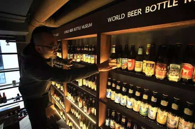 xiaobiar passby n craft beer bar beijing world beer bottle museum 1